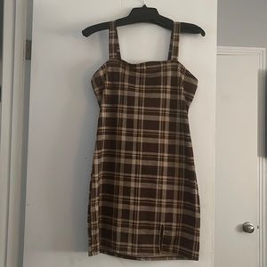 Checkered print sleeveless dress with slit